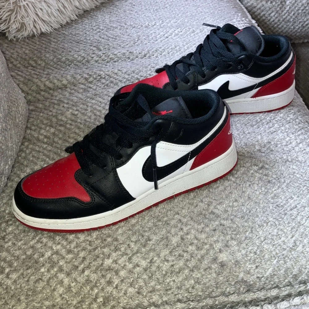 Low AirForce 1 - Picture 2 of 8